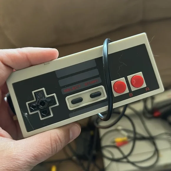 Nintendo NES system - Picture 2 of 3